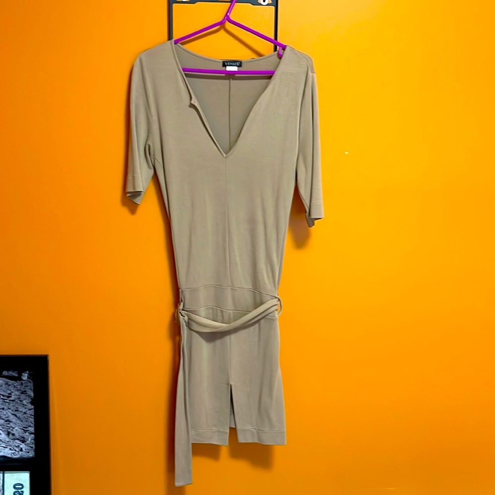 Venus belted dress. Size L. Front slit.